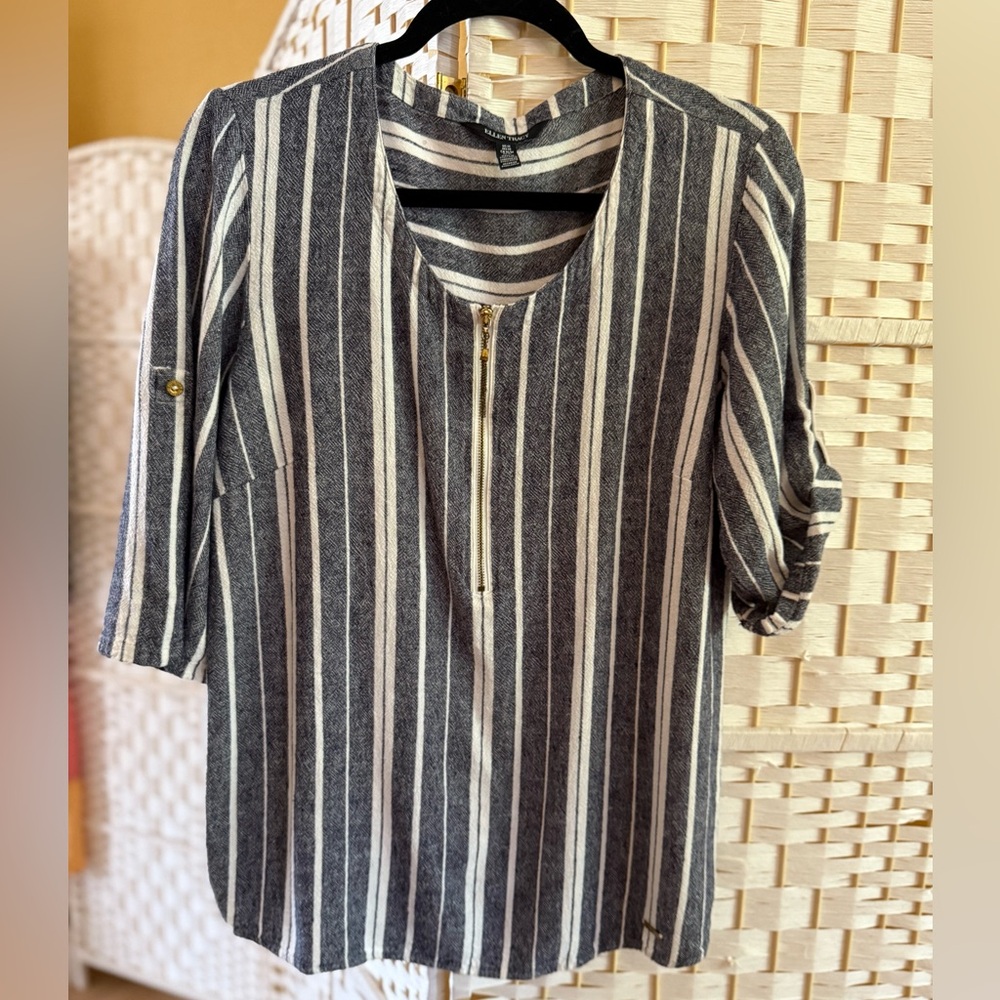 Ellen Tracy Navy and White Striped Short Sleeve Blouse with 1/2 Zip Linen Blend